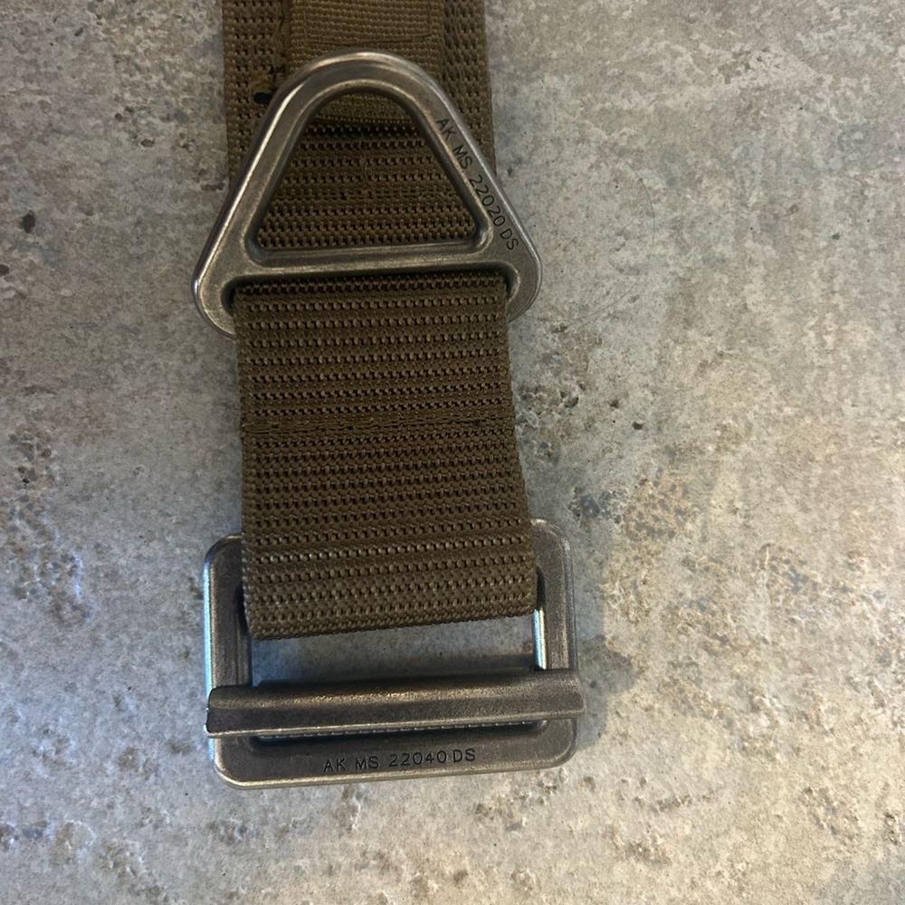 Men’s Wolf tactical tan belt size small. Fits size 28”-33”. - Picture 8 of 11